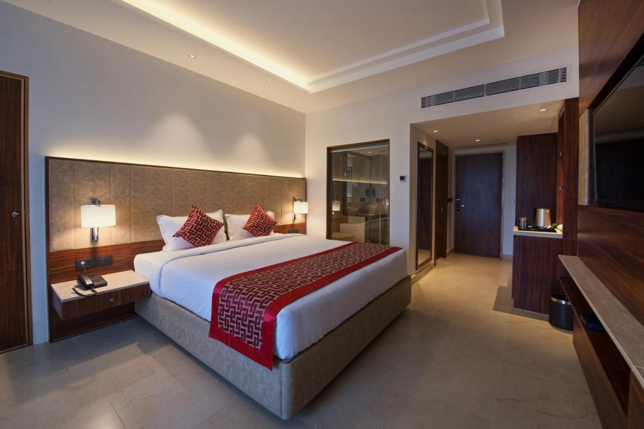 Aarya Mansion Vaccinated Staff Hotel Hassan Bagian luar foto