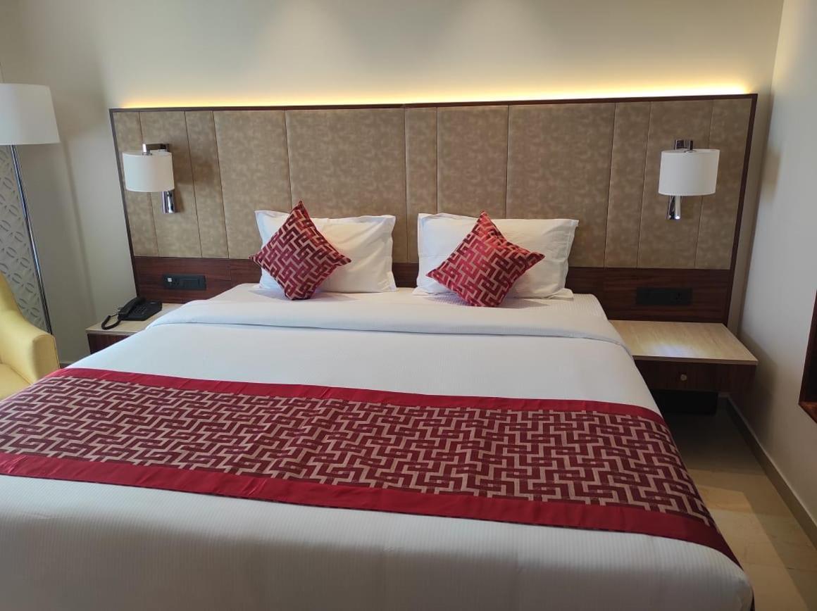 Aarya Mansion Vaccinated Staff Hotel Hassan Bagian luar foto
